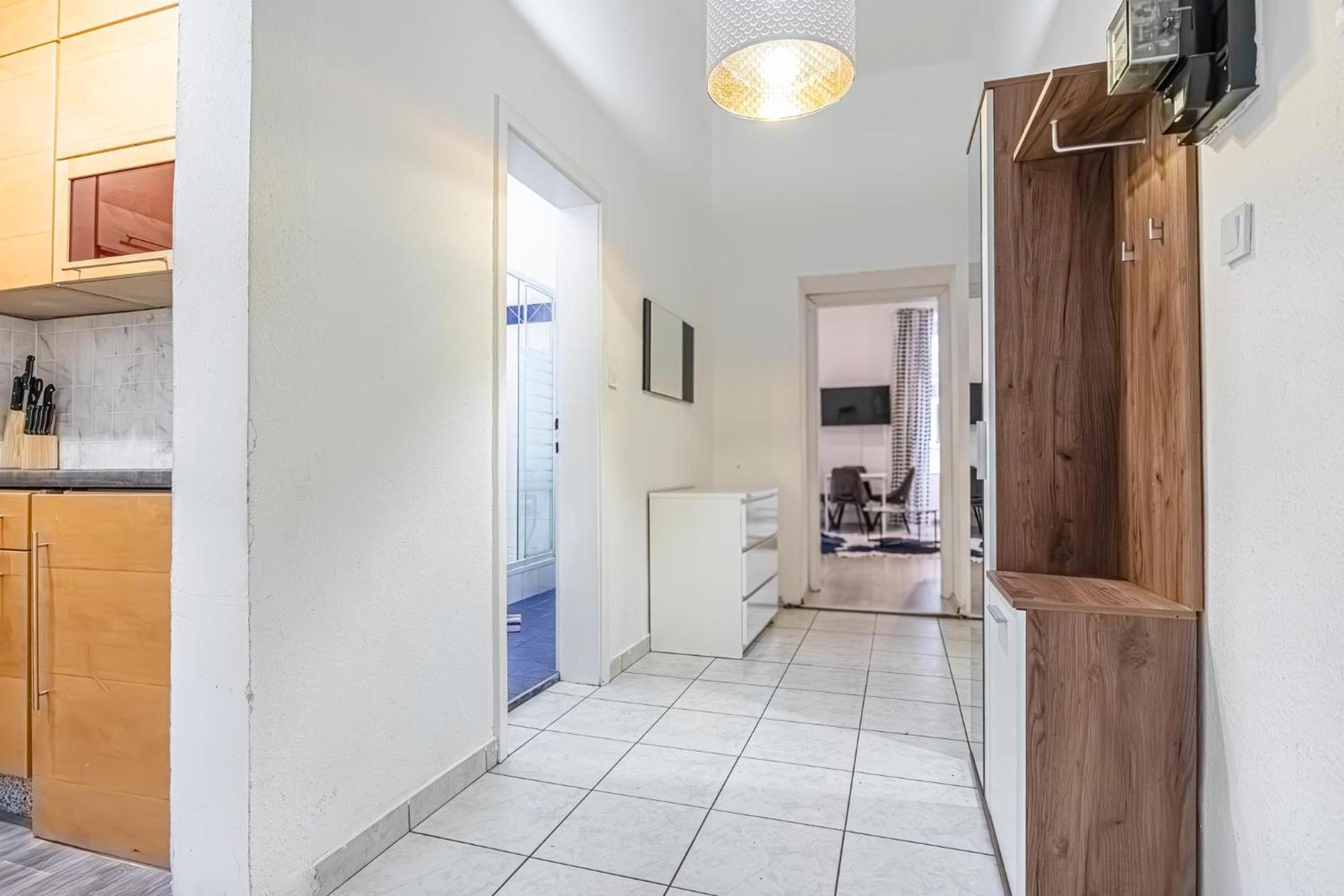 Cozy 1Br - Perfect For Long Stays Wina Bagian luar foto
