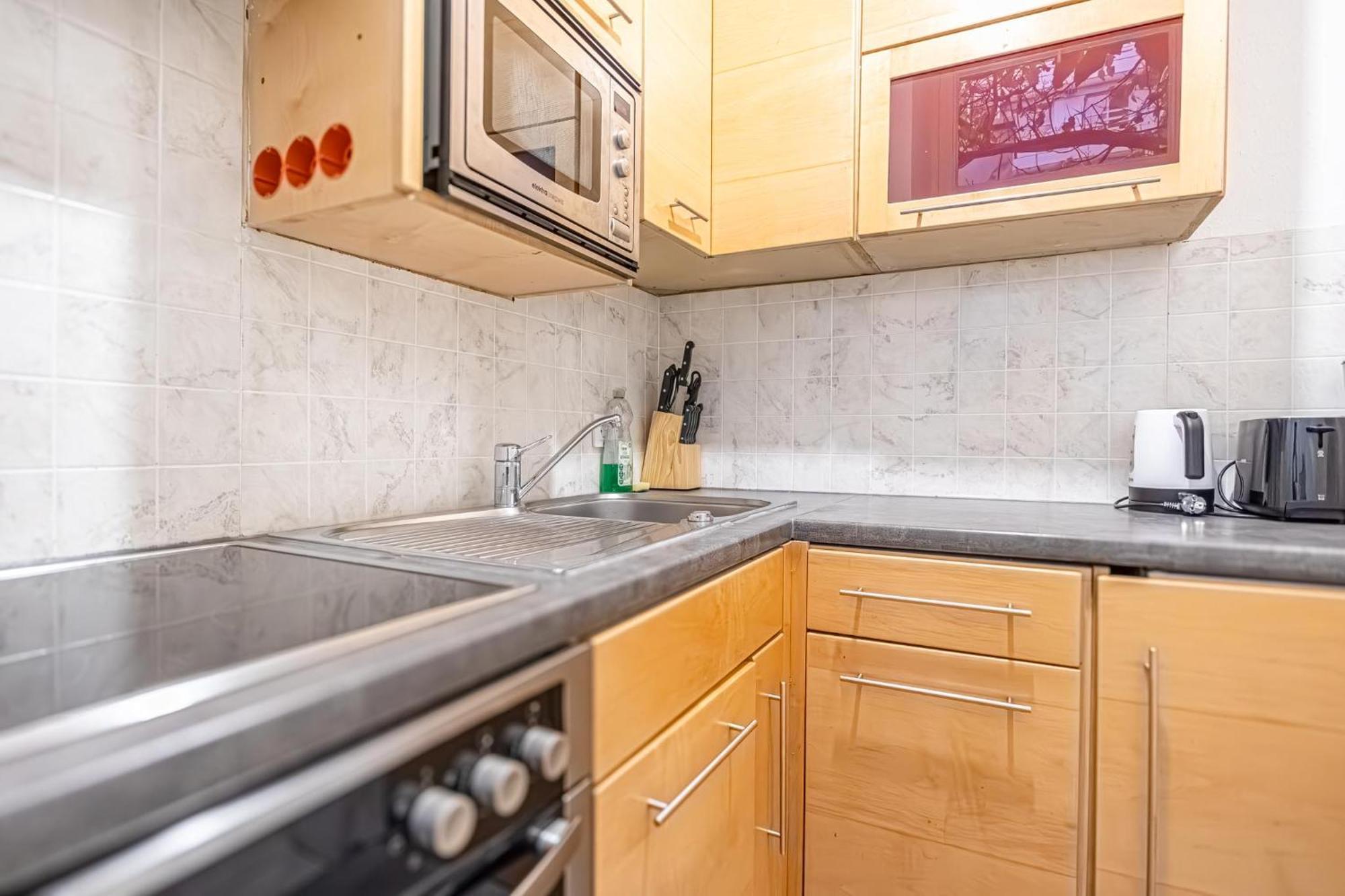 Cozy 1Br - Perfect For Long Stays Wina Bagian luar foto